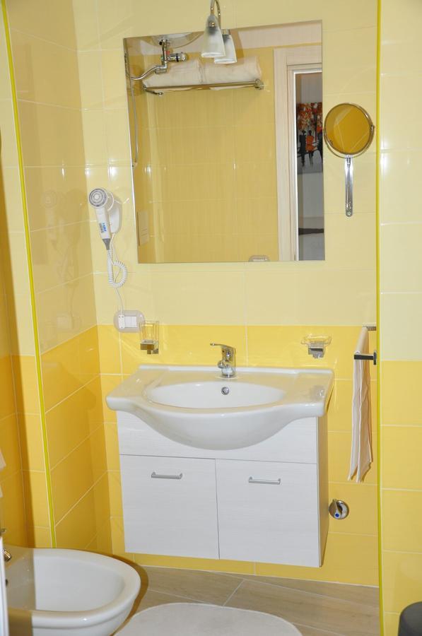 B&B Chiaia 216 Naples Luaran gambar