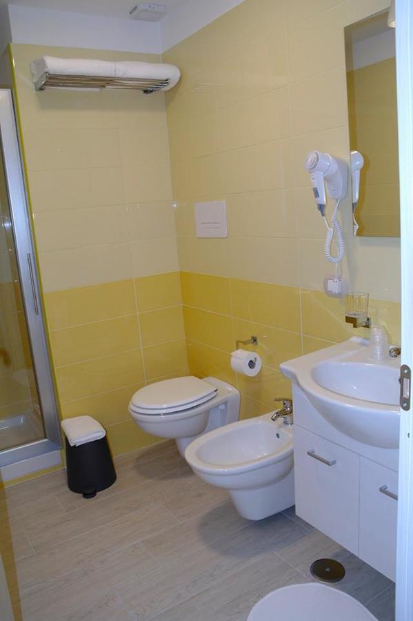 B&B Chiaia 216 Naples Luaran gambar